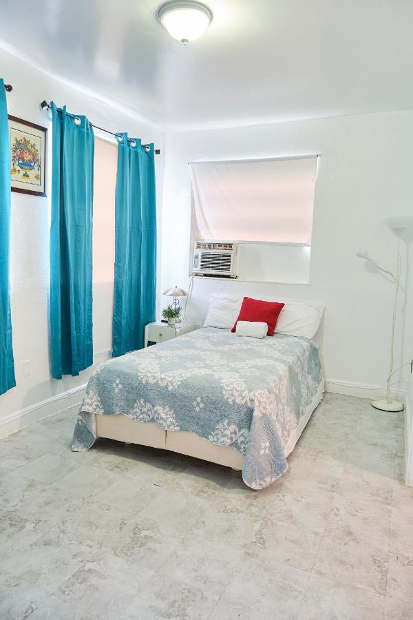 The Marlin Rooster Apartments Miami Exterior foto